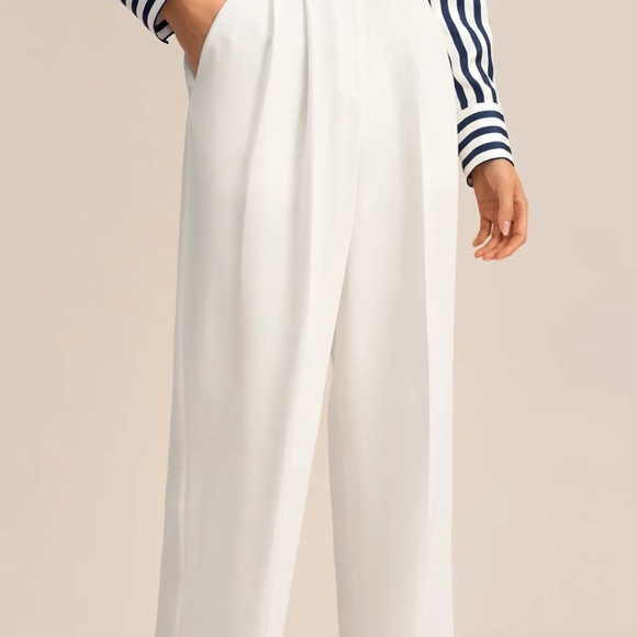 LILY SILK TIMELESS PLEATED WIDE-LEG DENSE SILK TROUSERS NEW W TAG - SIZE 2 WHITE - Picture 2 of 9
